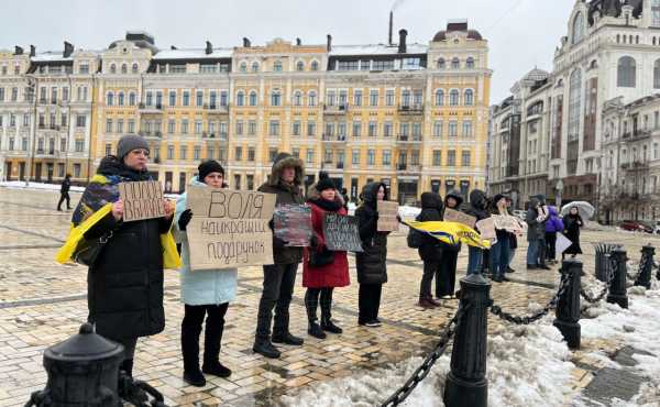 У Києві проходить акція на підтримку військовополонених: фоторепортаж