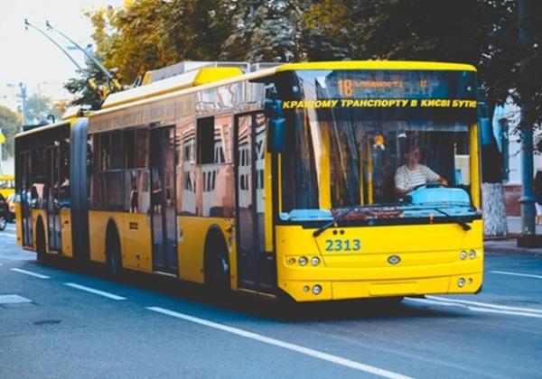 На поминальні дні у Києві забезпечать додатковий транспорт: перелік