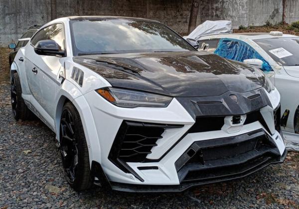 На околицях Києва помітили унікальний Lamborghini Urus