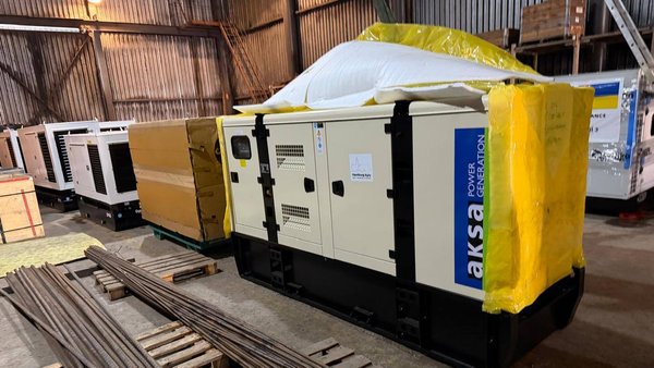 Києву передано генератори з дружнього Гамбурга.