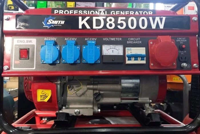 Бізнесмен з Анголи передав Києву та ЗСУ партію генераторів