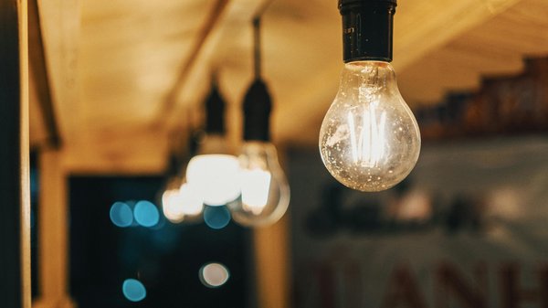 Екстрені вимкнення електрики в Києві та регіоні.