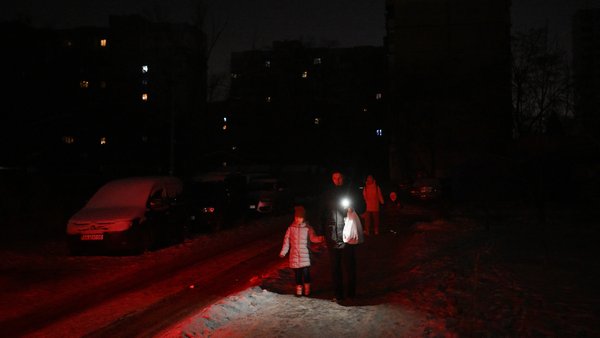 Різні графіки відключень у Києві: роз’яснення від ДТЕК