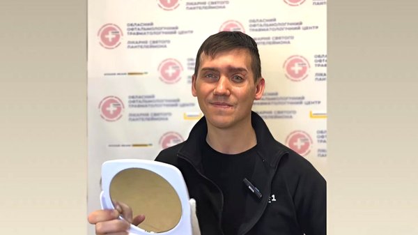 Дивлячись в люстро, впізнаю себе до поранення: львівські медики повернули киянину колишній&hellip;