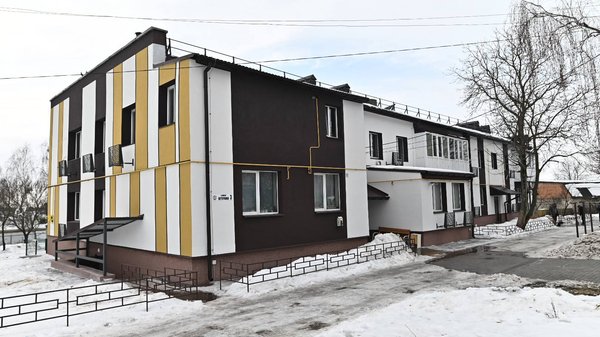 Бородянка: майже 400 сімей заселилися у відремонтовані домівки, частково пошкоджені в період…