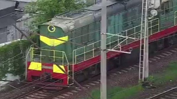 Співробітники “Дарниці” в Києві крали дизель з локомотивів, заявляє прокуратура.