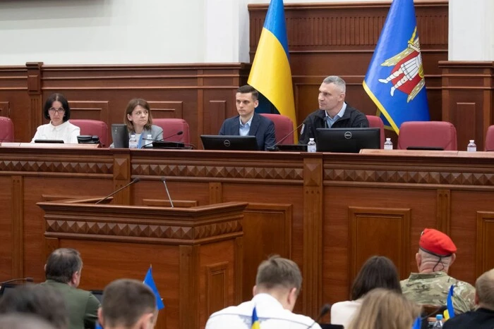 Київ досі не має плану стабільності: депутати проігнорували розгляд документу, що вимагається РНБО. 25