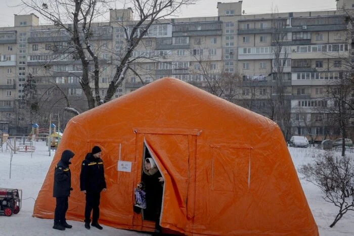 Прорив труб. Помічник Кличка вселив надію в жителів будинків, що взимку залишилися&hellip;