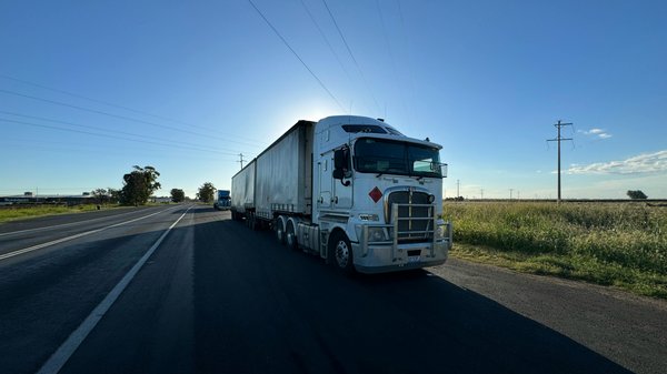 Головна 27 На Київщині: ліміт на рух вантажного транспорту на автошляху. Локація?
