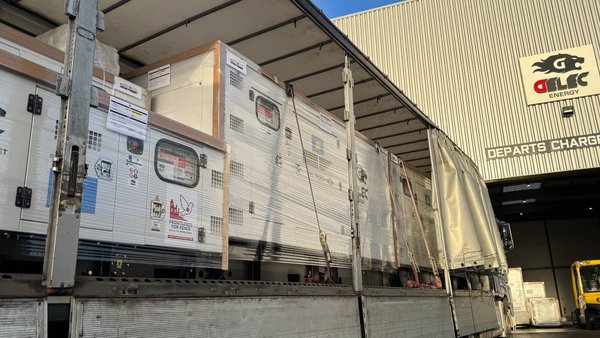 Київські лікарні поповнились генераторами від французької благодійної організації. 1