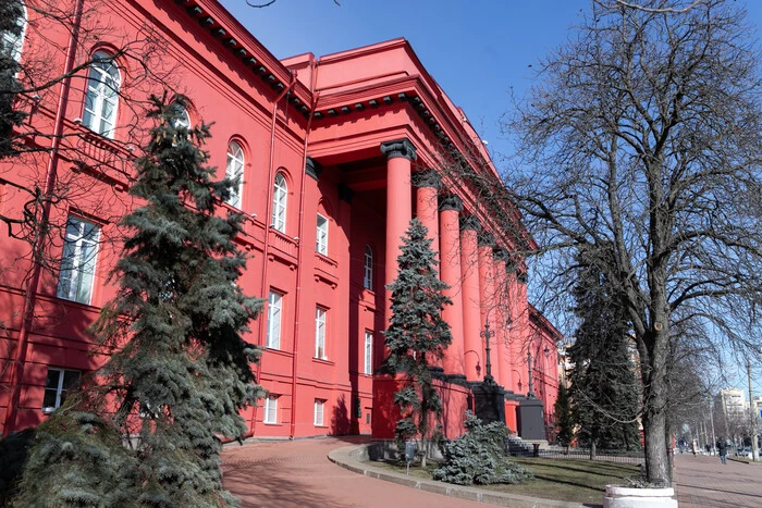 Безплатні екскурсії Києвом: куди піти на прогулянку цими вихідними (розклад)