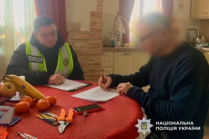 Чоловік втратив зір після операції на носі: у Києві оголошено підозру лікарю приватної клініки