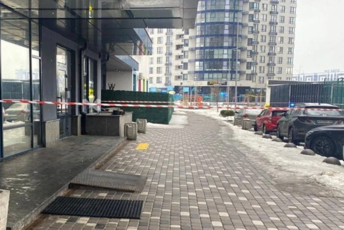 Ризик детонації в комплексі «Зарічний»: фахівці з вибухівки на місці події