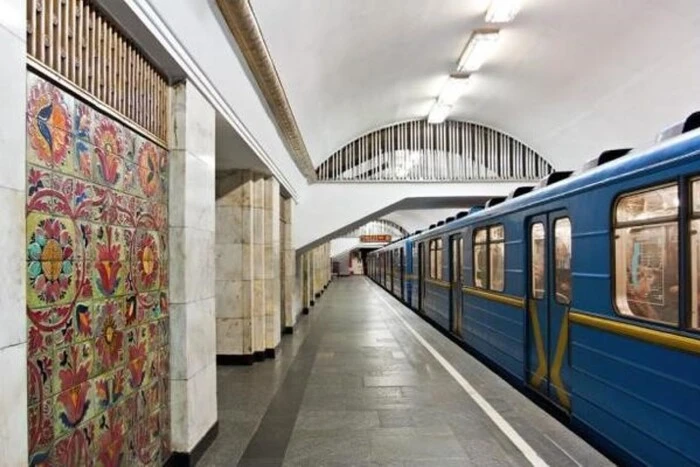 Великдень у Києві: як працюватиме метро та транспорт на свята