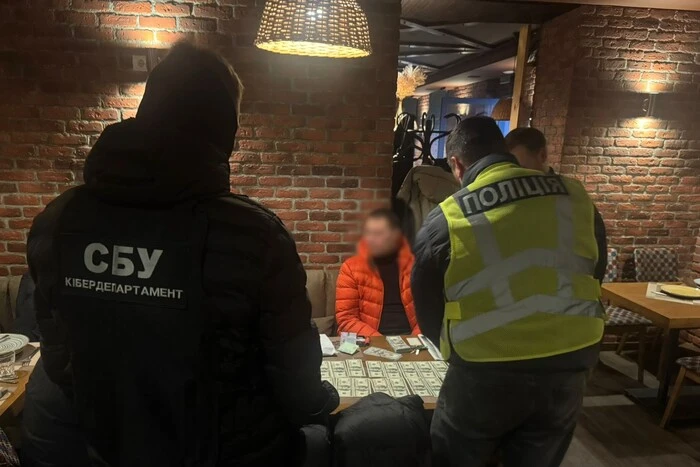 Липові посвідчення інваліда за 32 тисячі доларів: у Києві припинено дію шахрайської оборудки з виїзду ухилянтів. 5