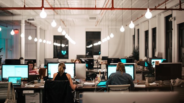 Заснування агенції нерухомості та ІТ-стартапи: у Києві працюють мікрогранти для ветеранів та їх сімей 2