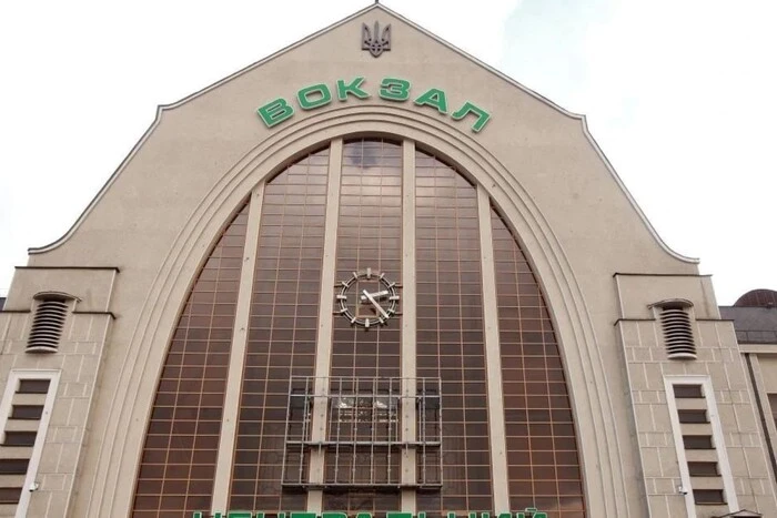 Ремонт сходів на Центральному вокзалі Києва: як потрапити на північну платформу