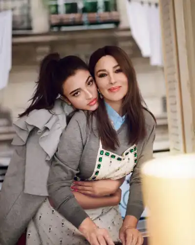 Головна 40 Донька Беллуччі та Касселя на обкладинці Vogue