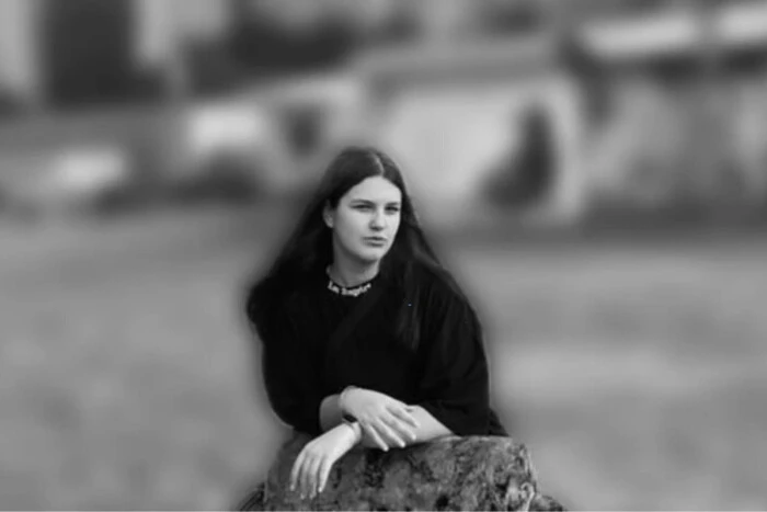 Померла 16-річна дівчина, яка впала в яму з окропом у Києві