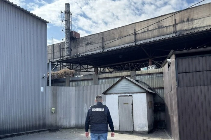 Головна 8 Київ: розкрито підприємство, що роками отруювало повітря небезпечними викидами: подробиці розслідування