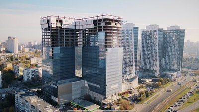 Головна 11 Незавершені “Sky Towers” у Києві знайшли нового власника через аукціон.