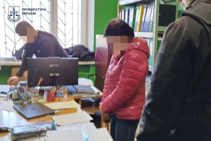 В очікуванні ударів по Києву і листувалася з Путіним: у Мінкульті виявили пособницю Росії 1