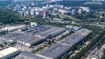 Ймовірний брак продукції: Обухівська паперова фабрика зупинила діяльність внаслідок російських ударів.