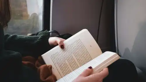 Чотири актуальні книги, з якими загубиш лік часу: читання для задоволення.