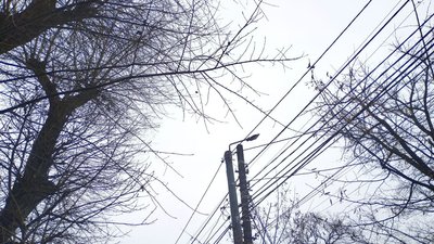 Внаслідок російської атаки в Києві запровадили термінові відключення електрики.