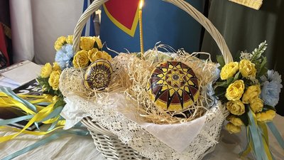 Понад 11 тисяч українців з різних куточків світу розмалювали "Писанку Єднання": рекорд зафіксовано в Києві. 2