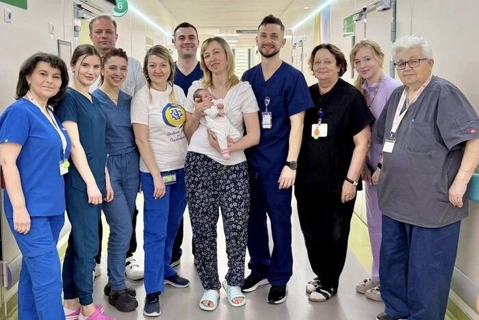 В «Охматдиті» хірурги здійснили рідкісне втручання у немовляти