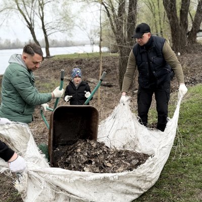 Зібрали тисячі кубів сміття, найбільше — у Голосіївському районі: у КМДА розповіли, як пройшла загальноміська толока