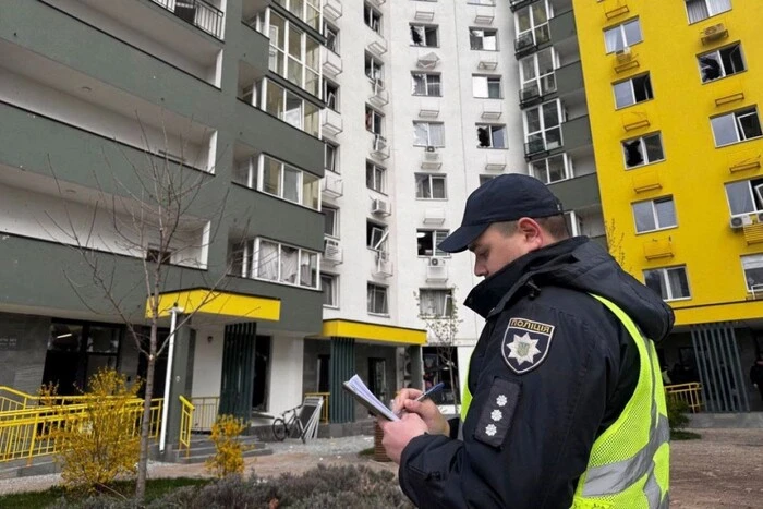 Допомога постраждалим від атаки 16 квітня у Подільському районі: адреси штабів