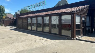 Київ: Незаконну базу відпочинку на березі Дніпра вирішено демонтувати за рішенням суду.