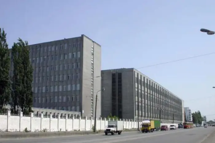 Прокуратура конфіскувала будівлі «Київського радіозаводу», збуті за мізер.