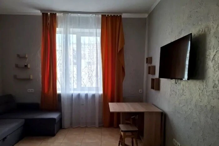 Найдешевша оренда у Києві. Який вигляд має квартира біля ринку «Троєщина» за 6 тис. грн