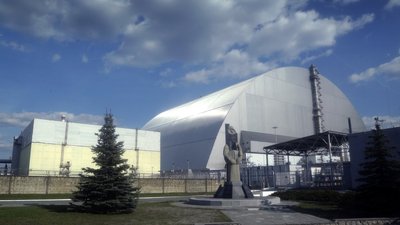 Головна 17 ЧАЕС: Усунення наслідків атаки дрона та відновлення захисної оболонки.