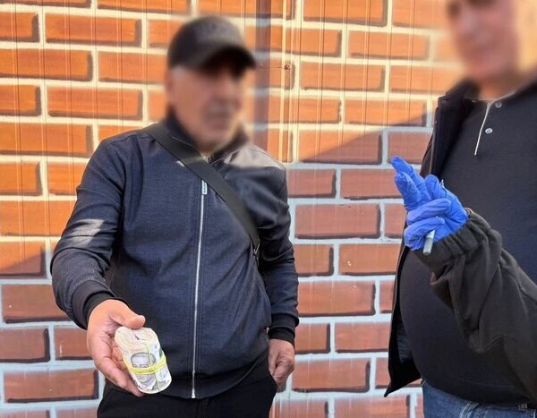 Упросив про “попутку” і обчистив касу водіїв-експедиторів: злодія схоплено поліцією