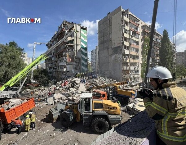 У Києві російські війська знищили дім полеглого бійця: під уламками виявили тіло його дочки.