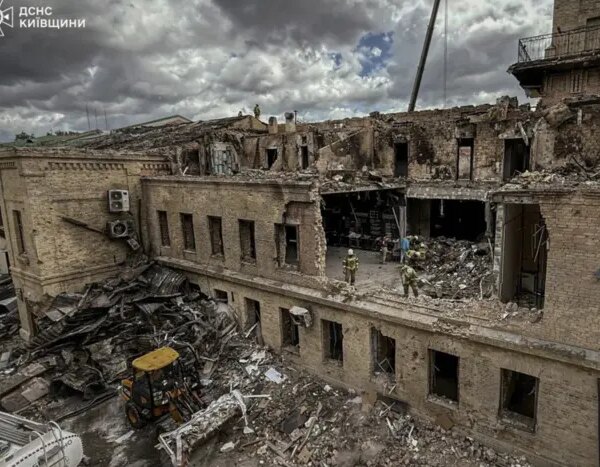 24 травня 2026 року: Київ під масованим ударом, рятувальники четверту добу усувають наслідки