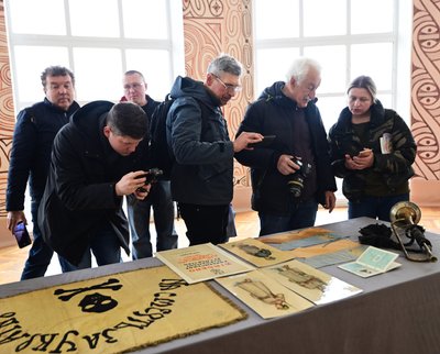 Унікальні артефакти доби УНР, які десятиліттями зберігалися у Канаді, вперше презентували у Києві