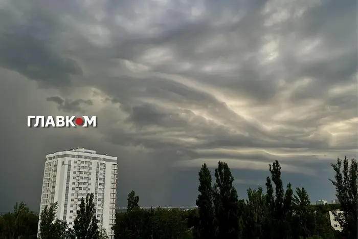 Головна 9 У Києві розгулялася злива (відеозапис)