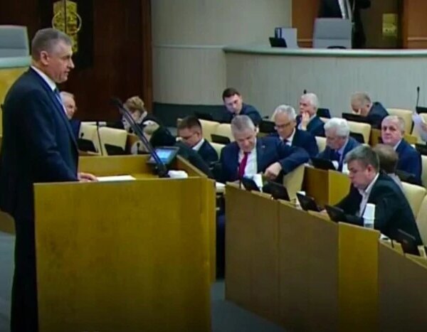 Державна дума закликала завдавати ударів не тільки по Києву, але й по аеродромах та залізничних шляхопроводах.