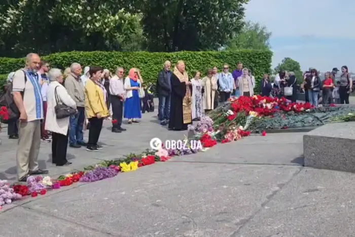 Головна 11 В Києві біля пам’ятника Вічної Слави відбулися провокативні дії.