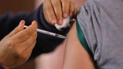 Київ: Безкоштовна вакцинація від грипу та ВПЛ – розширення програми “Здоров’я громади”
