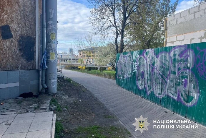 Пограбування в Голосієві: зловмисник затриманий за напад на юнака.