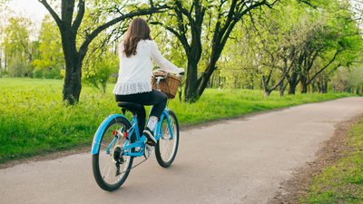 Київ Цифровий: Велосипедні маршрути, смуги руху, та інформація про стан шляхів.