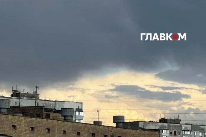 Небезпечна погода наближається до Київщини: штормовий вітер і грози 13 Небезпечна погода наближається до Київщини: штормовий вітер і грози 3