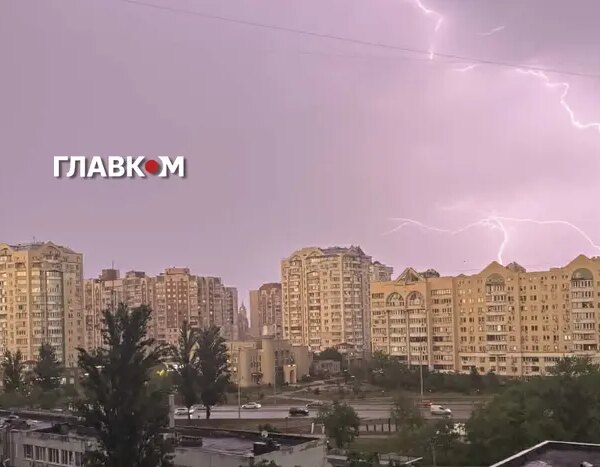 Київ атакувала стихія (кадри, запис)