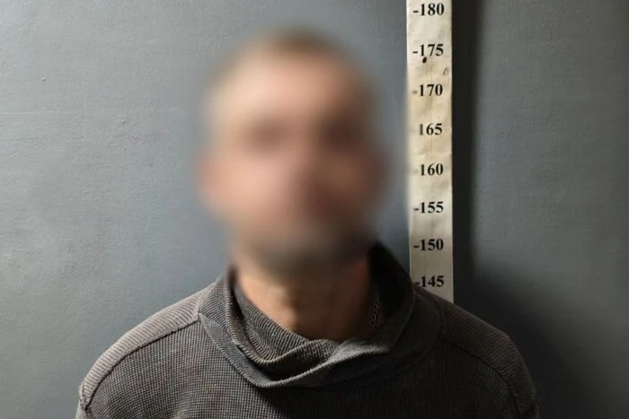 П'ять порізів ножем через жінку: у Дніпровському районі відбулася кривава бійня 3 П'ять порізів ножем через жінку: у Дніпровському районі відбулася кривава бійня 2